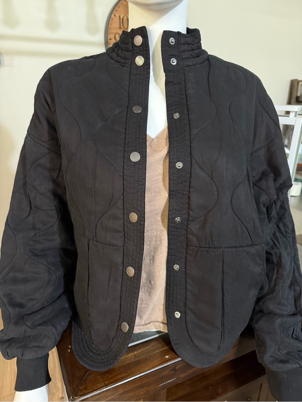 BlankNYC Black Women's Quilted Snap-Front Jacket Pockets Fall Bomber New Sz.S - Picture 2 of 8